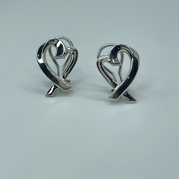 Tiffany & Co. Vintage Large Paloma Picasso Loving Heart Earrings - Picture 2 of 16